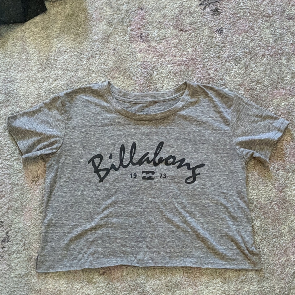 Billabong cropped t-shirt